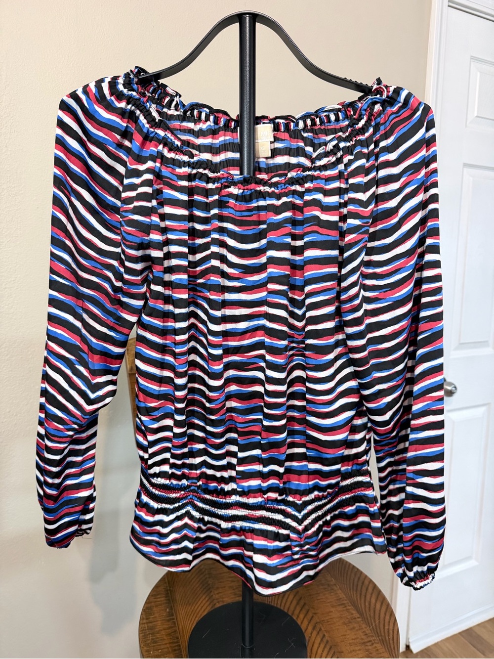 Michael Kors Women’s Blouse XS On or Off Shoulder Smocked Long Sleeve